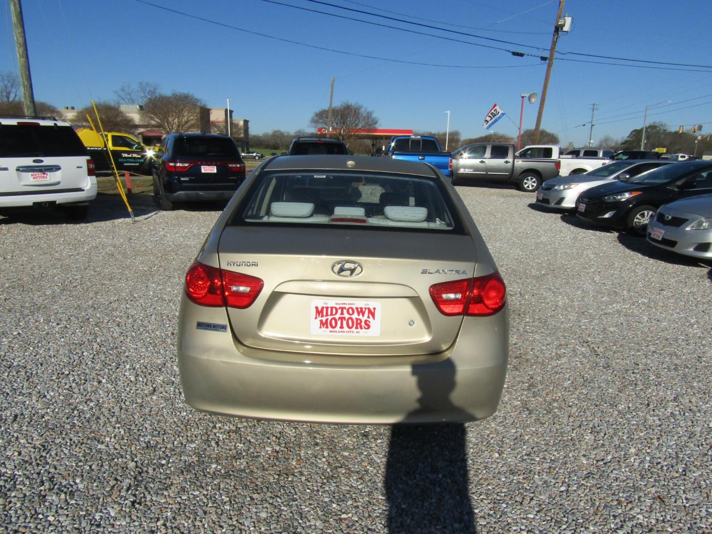 2008 Gold /Tan Hyundai Elantra GLS (KMHDU46DX8U) with an 2.0L L4 DOHC 16V engine, Automatic transmission, located at 15016 S Hwy 231, Midland City, AL, 36350, (334) 983-3001, 31.306210, -85.495277 - Photo#6